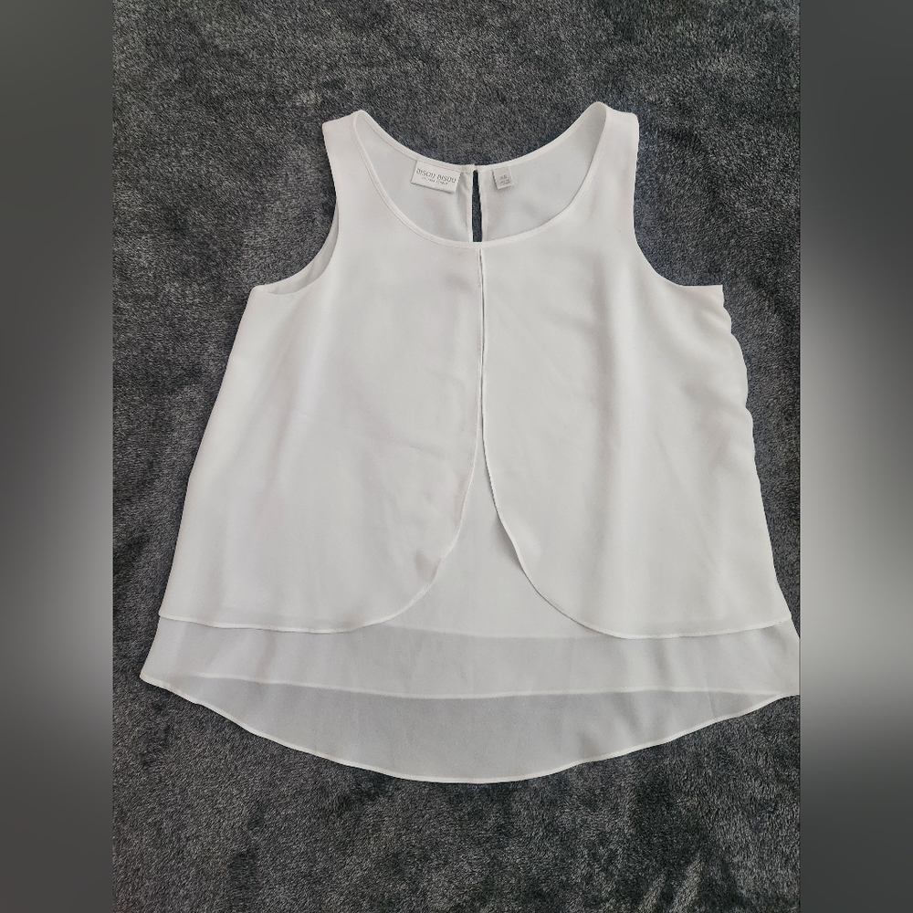 Ekegant White Layered Top